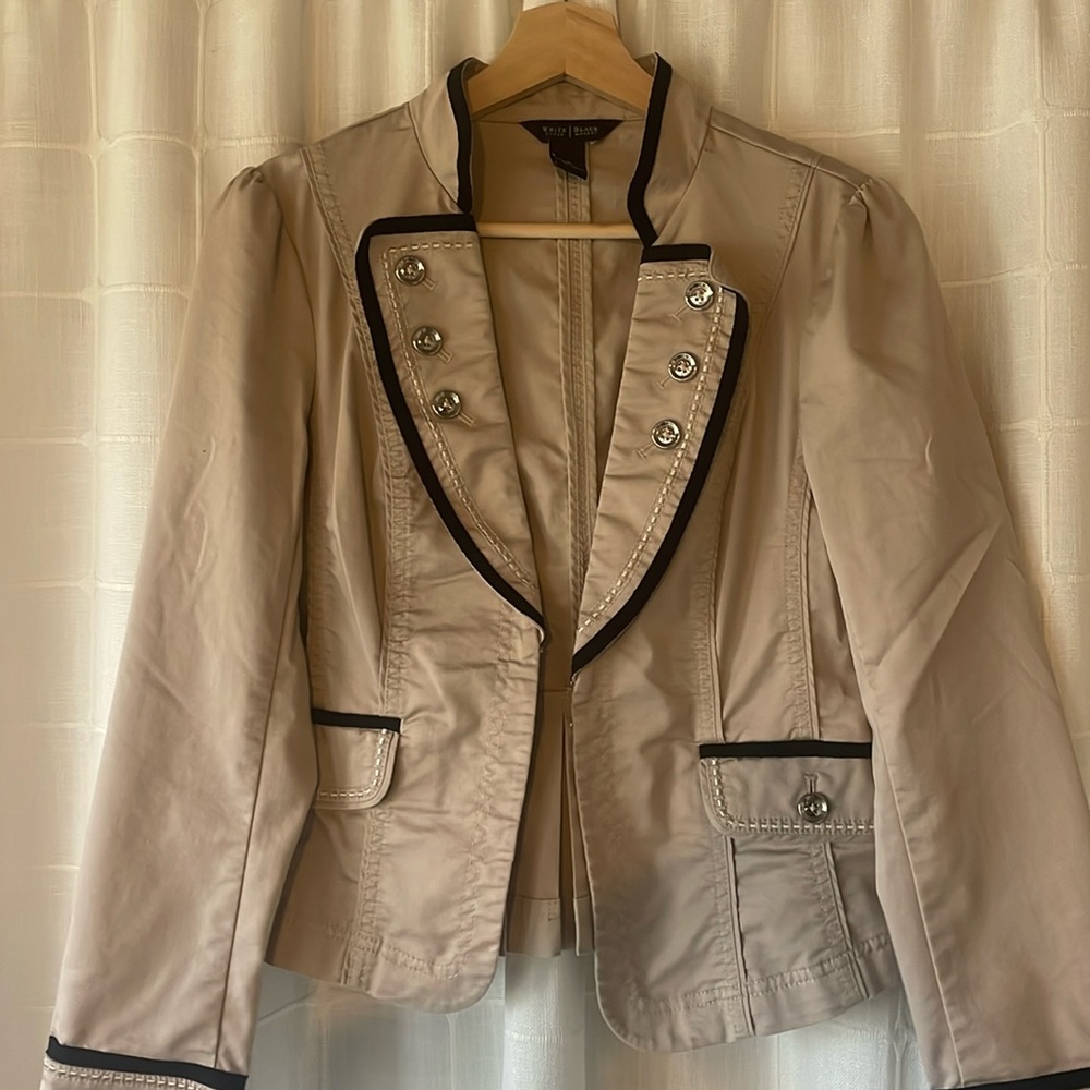 White House black market 2 tan and blackk blazer